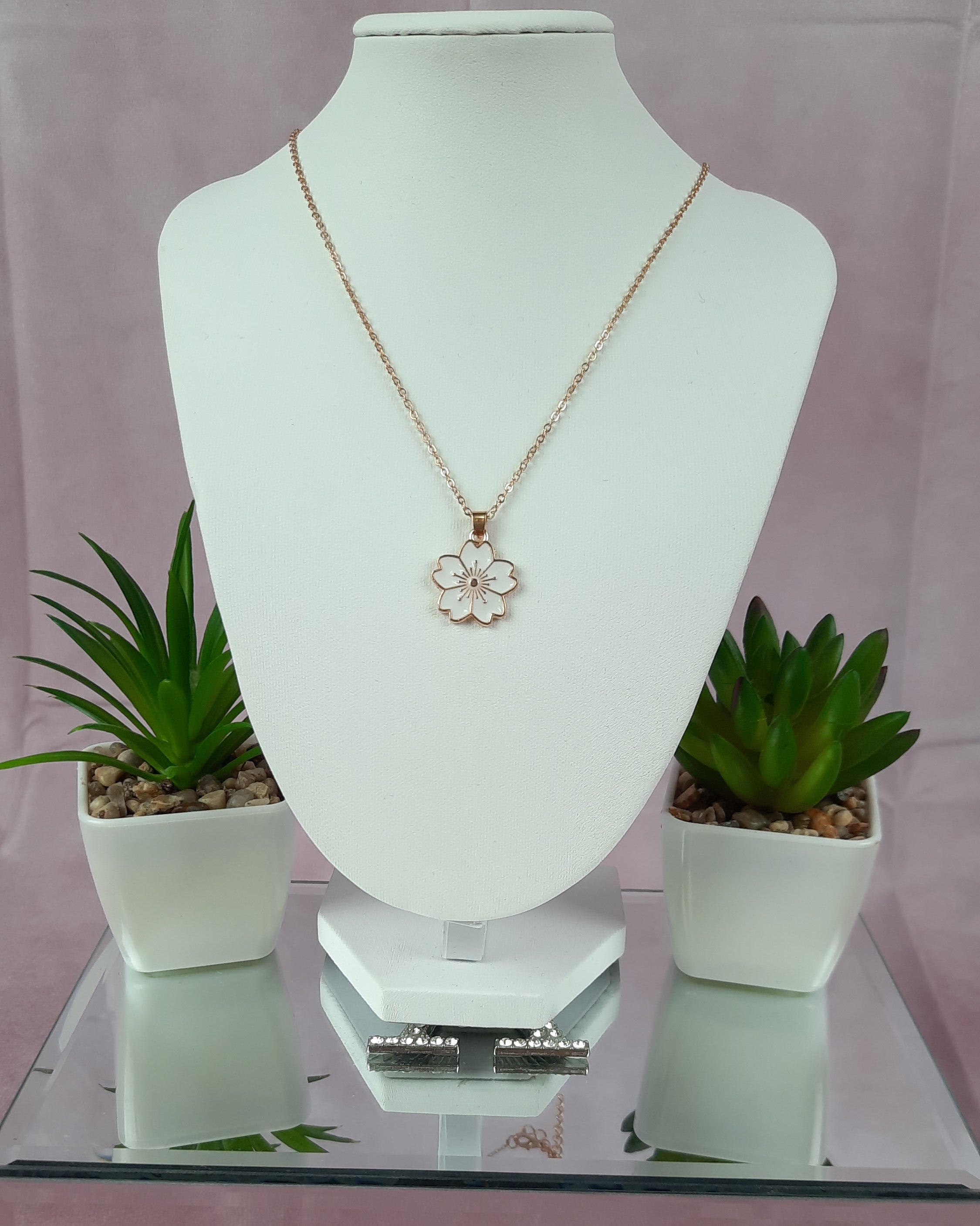 Shiny Sunflower Necklace