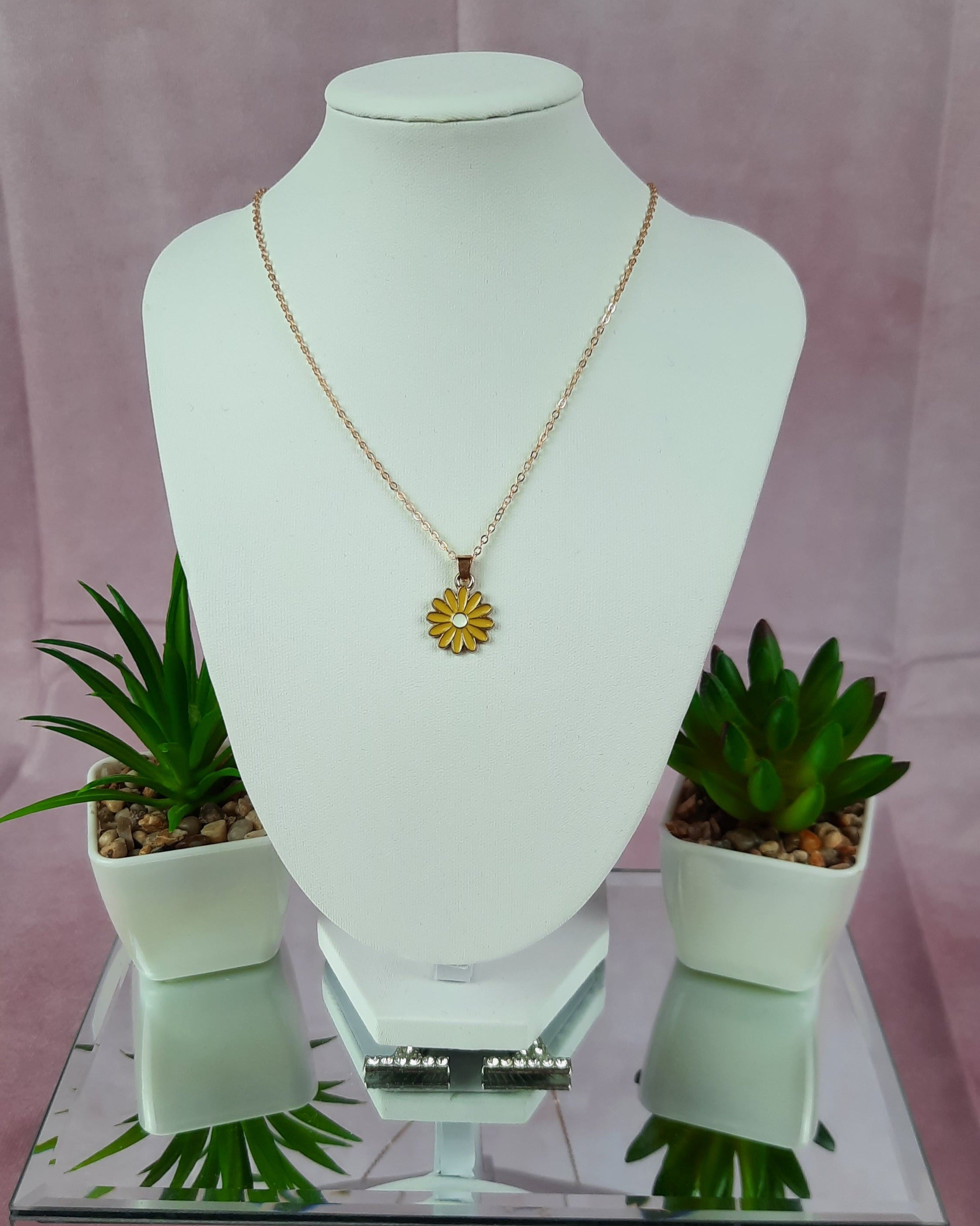 Shiny Sunflower Necklace