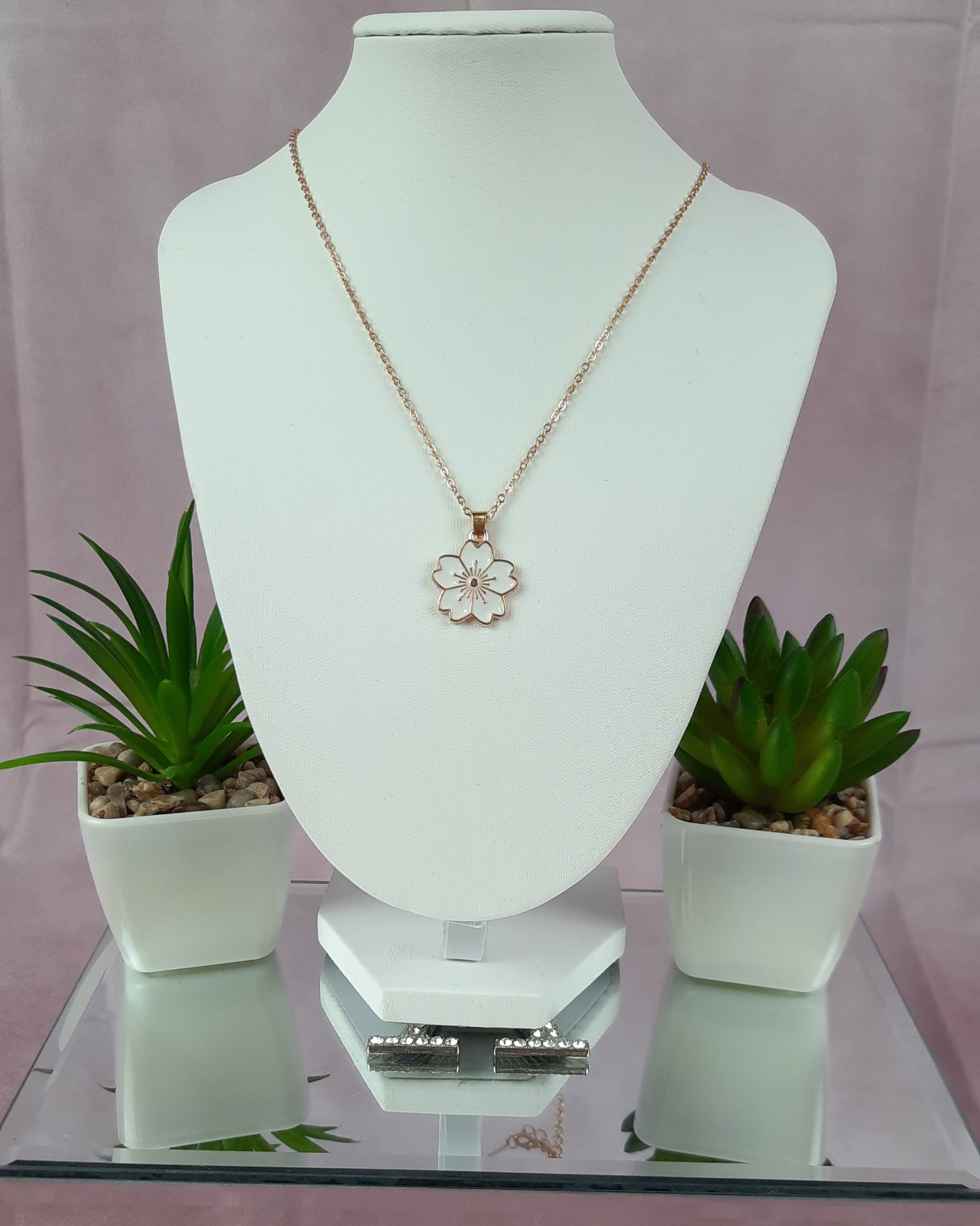 Shiny Sunflower Necklace